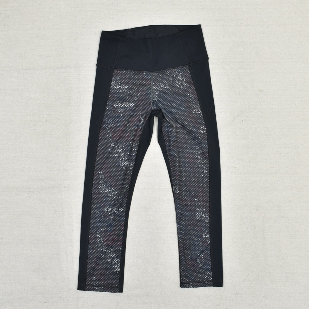 Under Armour Women Capri Legging Pants Polyester Black Size S Geometric Gym
